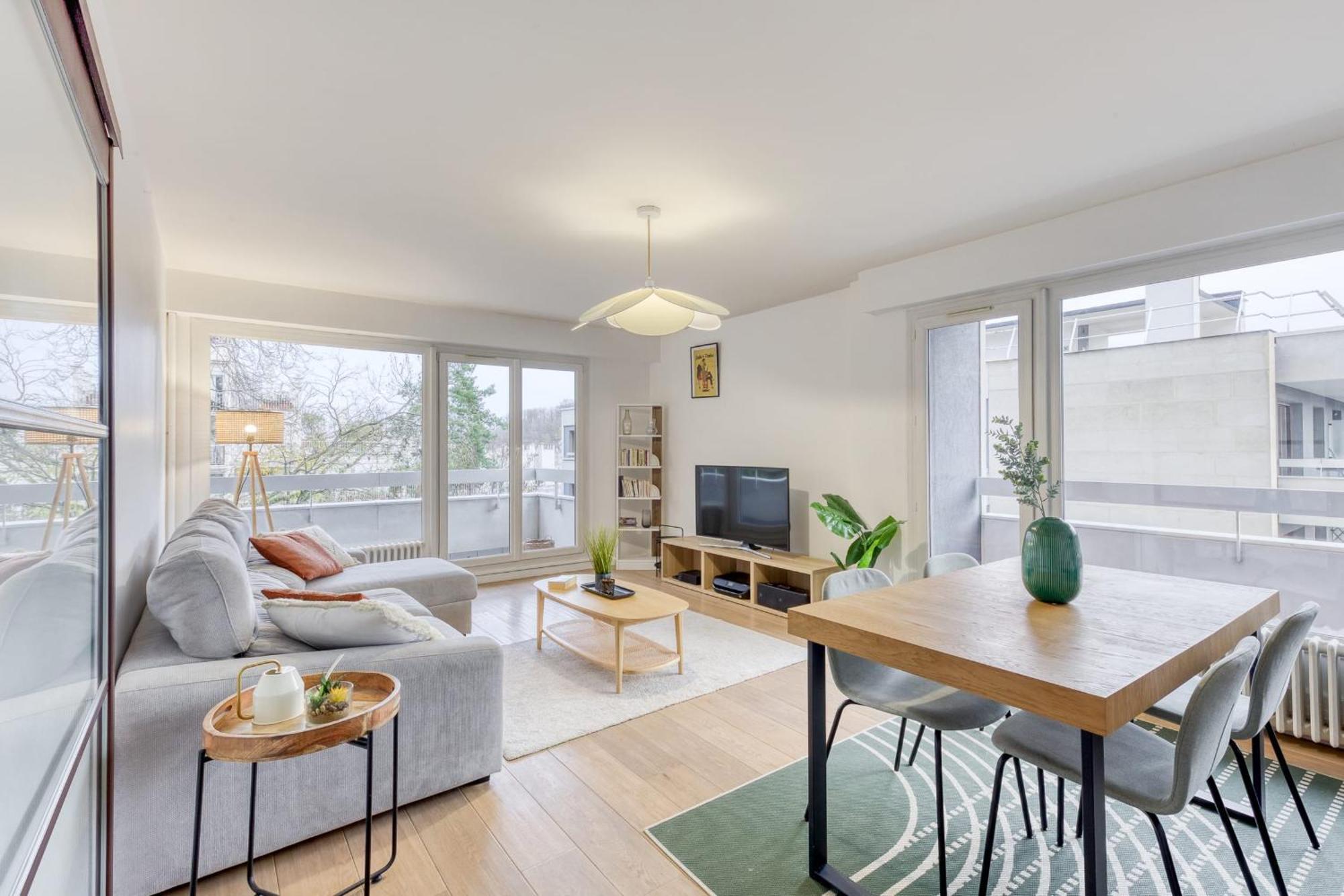 Grand Appartement Spacieux - Proche Paris Sèvres Extérieur photo
