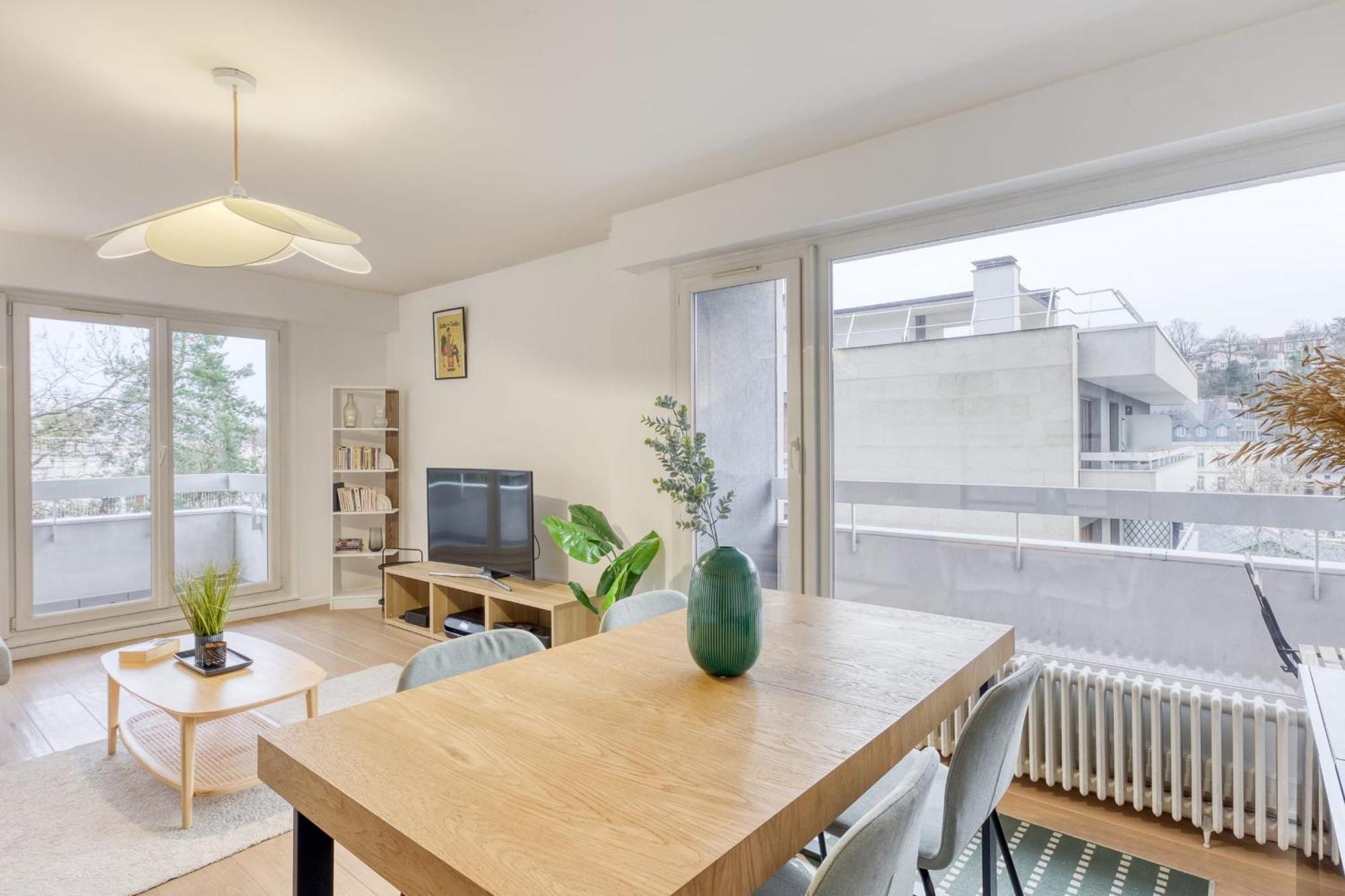 Grand Appartement Spacieux - Proche Paris Sèvres Extérieur photo