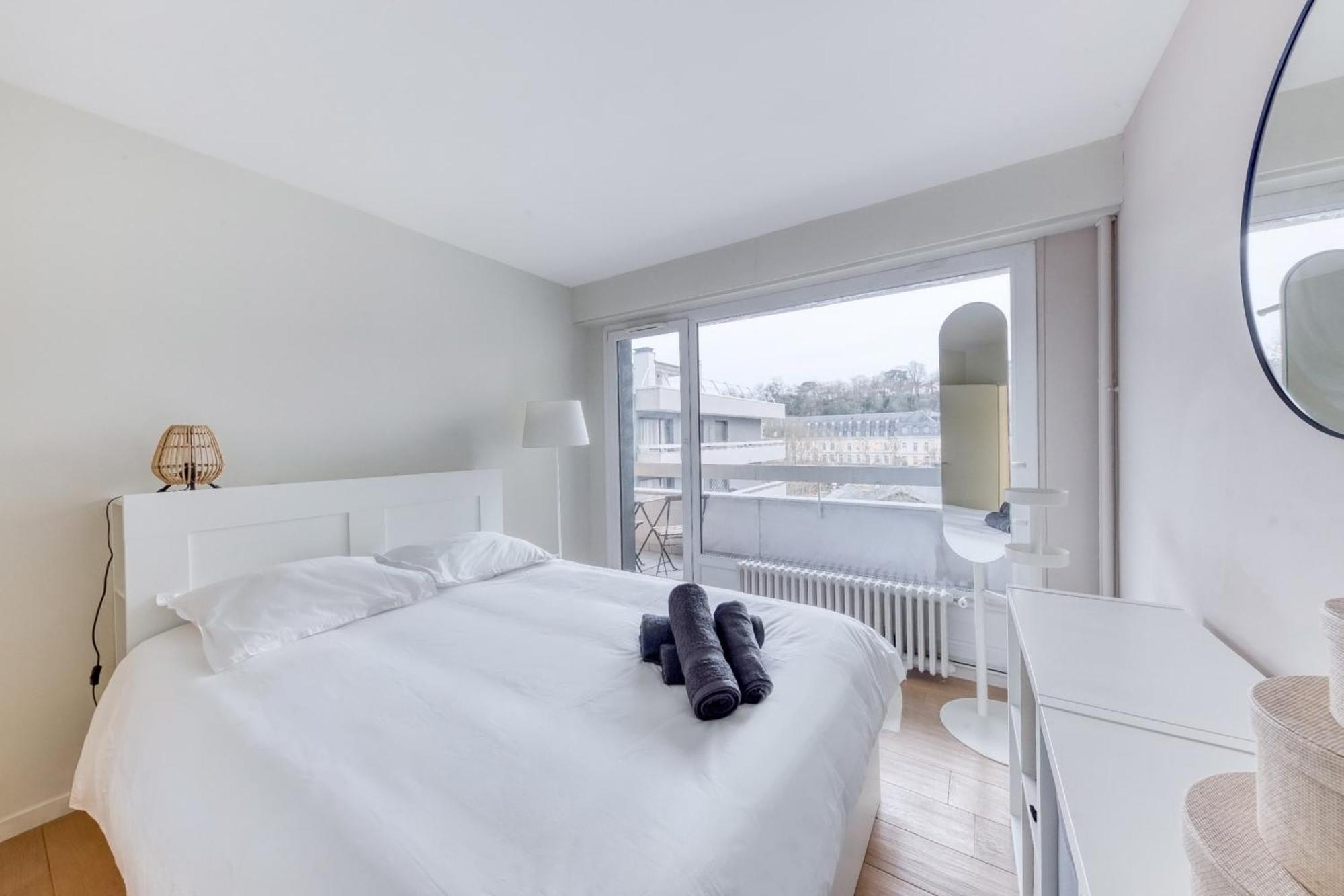 Grand Appartement Spacieux - Proche Paris Sèvres Extérieur photo