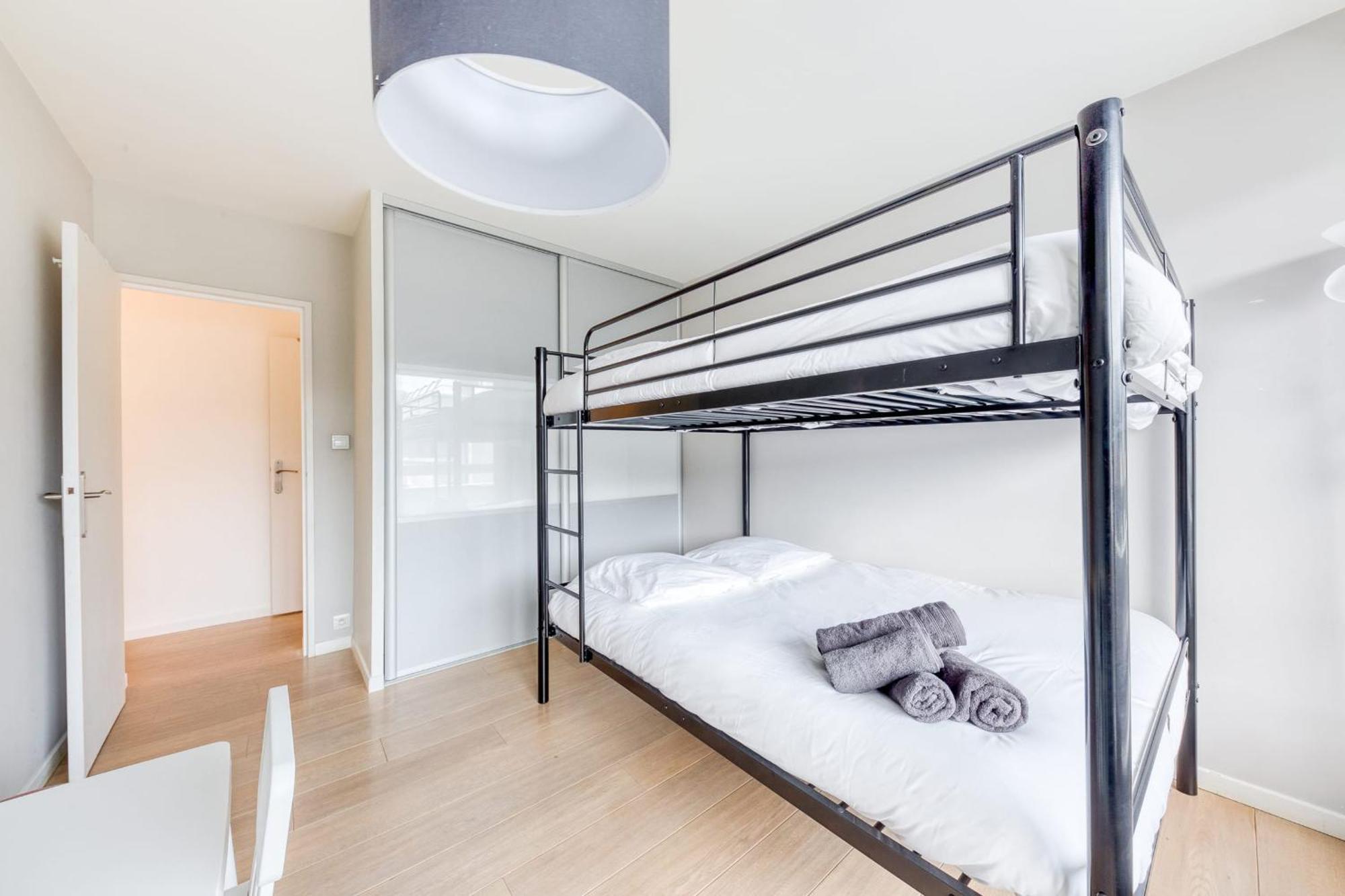 Grand Appartement Spacieux - Proche Paris Sèvres Extérieur photo