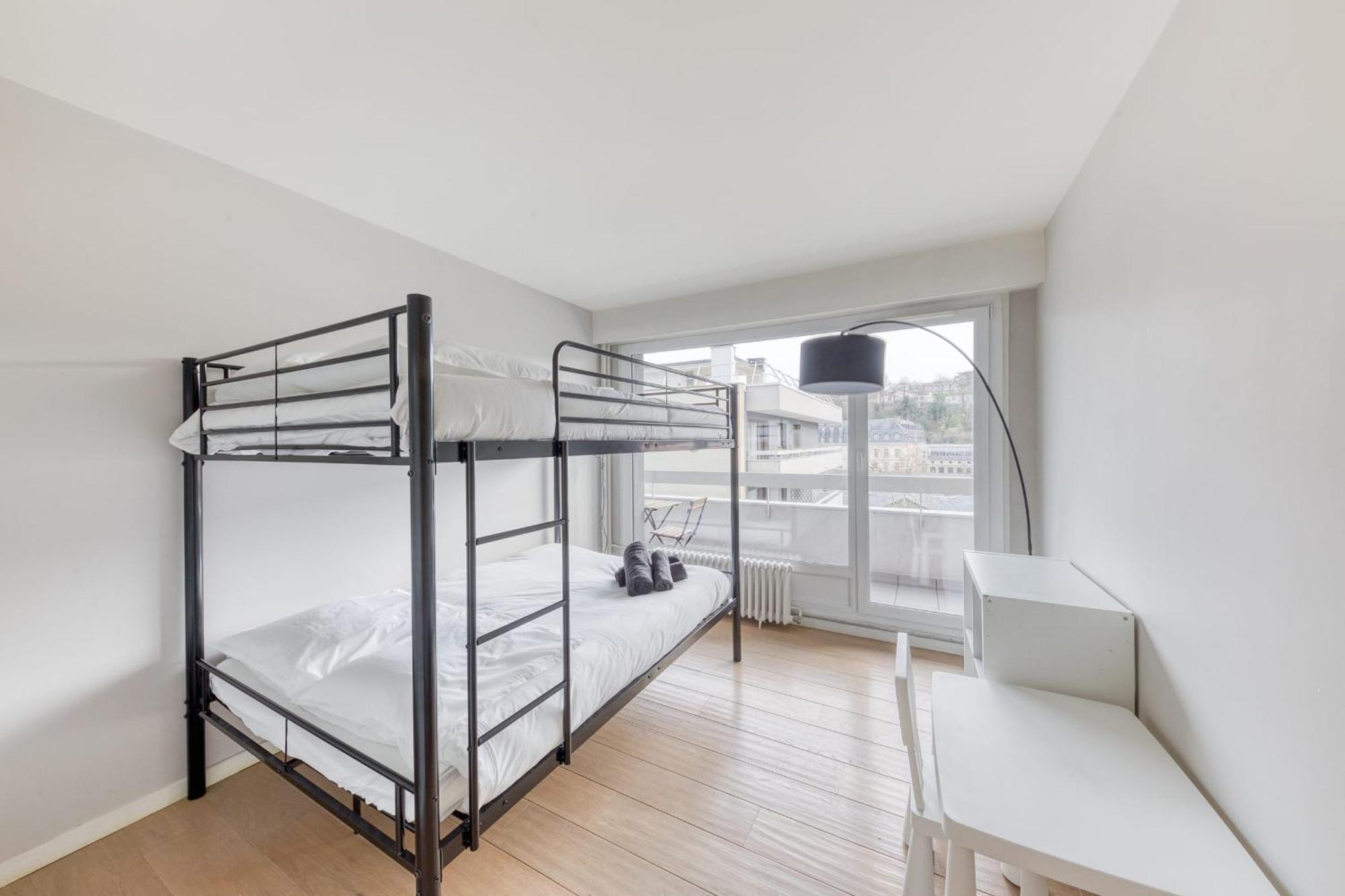 Grand Appartement Spacieux - Proche Paris Sèvres Extérieur photo