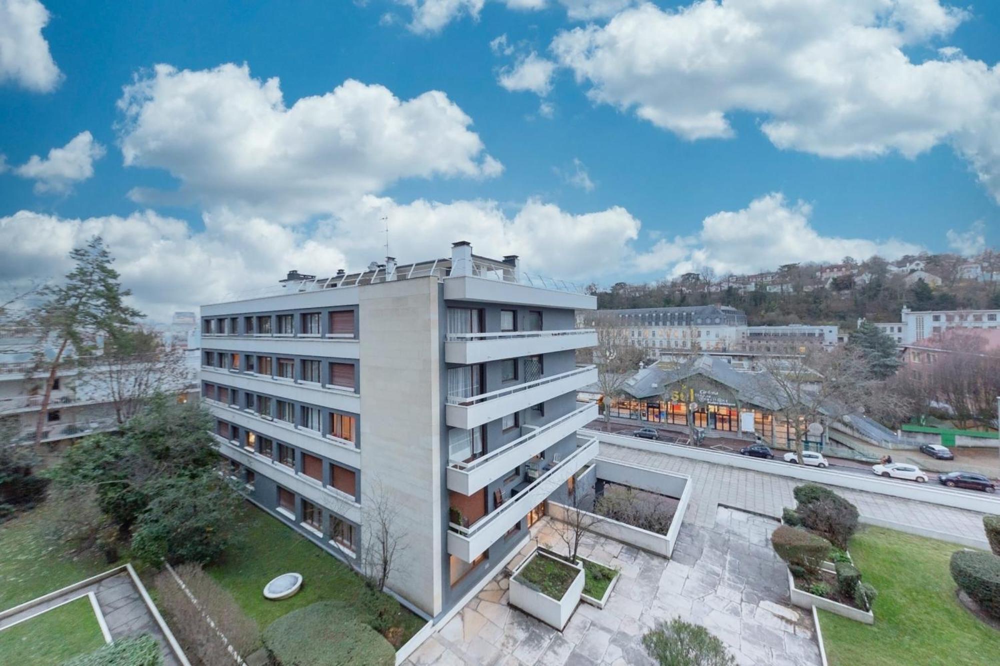 Grand Appartement Spacieux - Proche Paris Sèvres Extérieur photo
