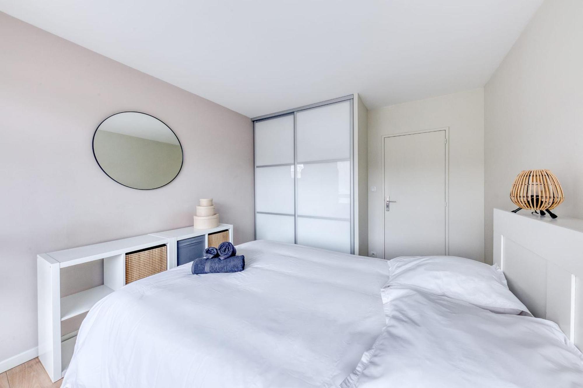 Grand Appartement Spacieux - Proche Paris Sèvres Extérieur photo