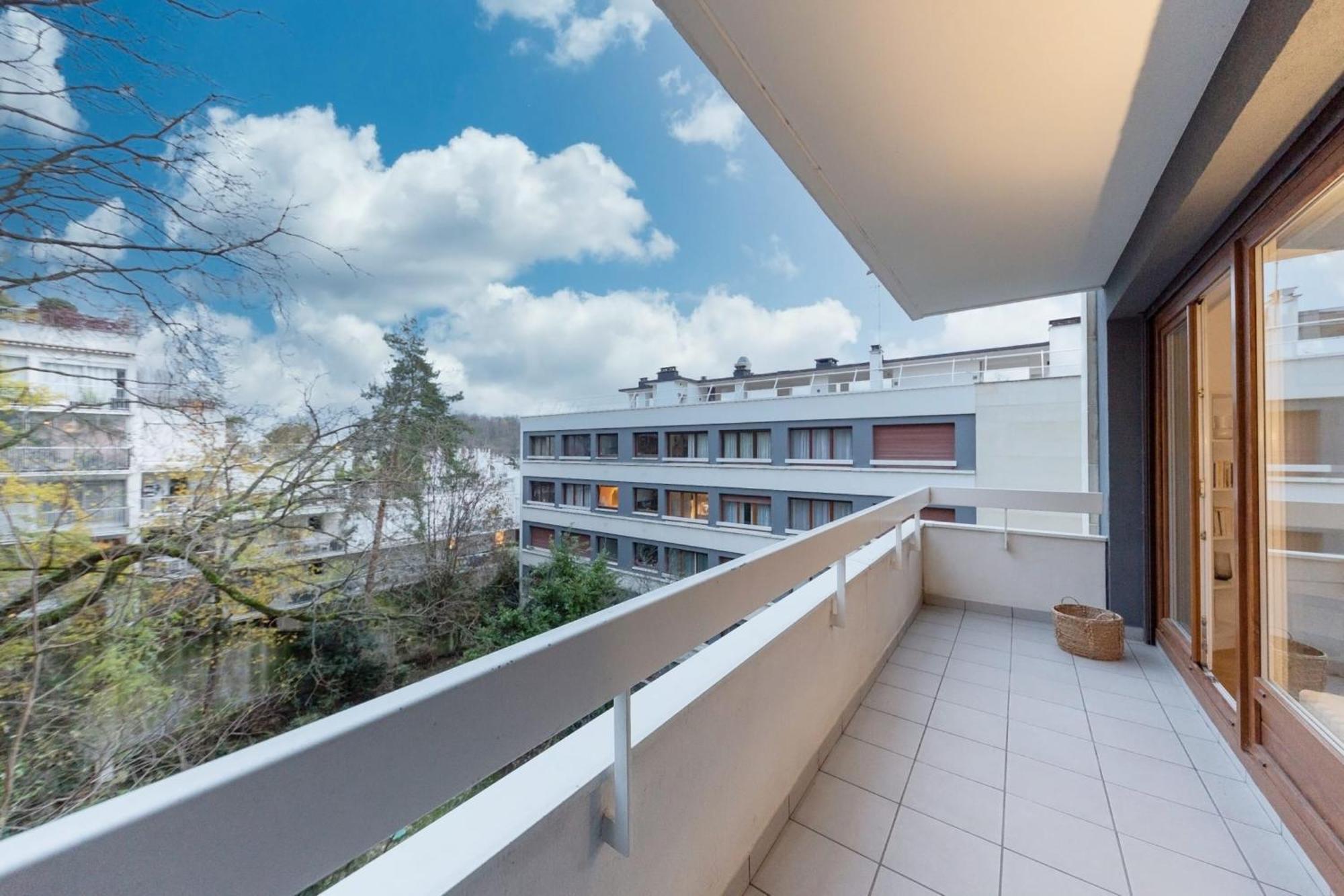 Grand Appartement Spacieux - Proche Paris Sèvres Extérieur photo